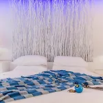 Kouros Home & Suites
