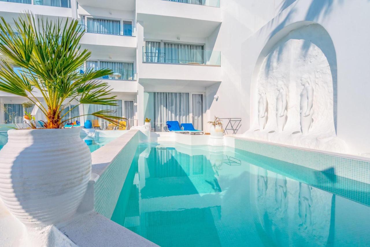 Kouros & Hotel