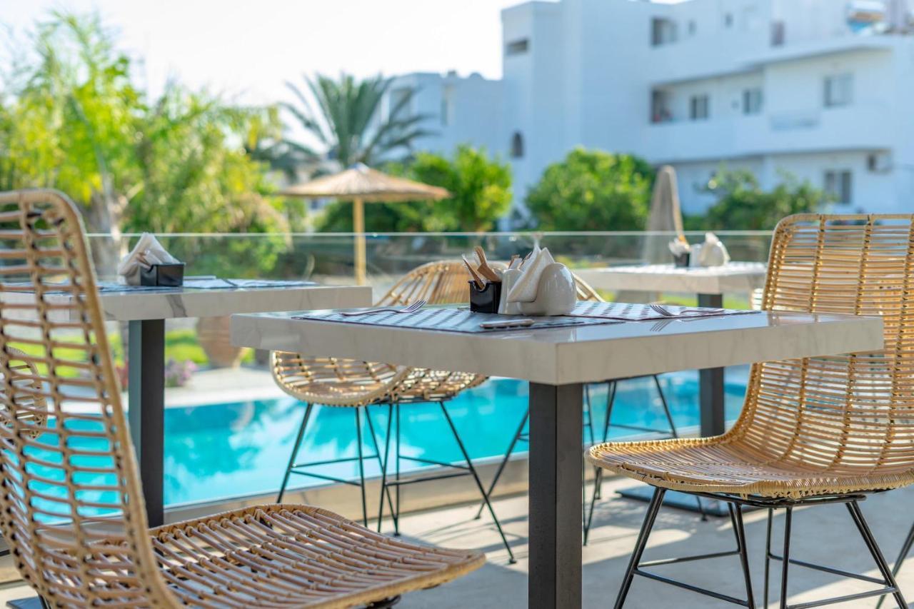 Kouros & Hotel
